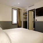 Hotel Appia La Fayette 3*